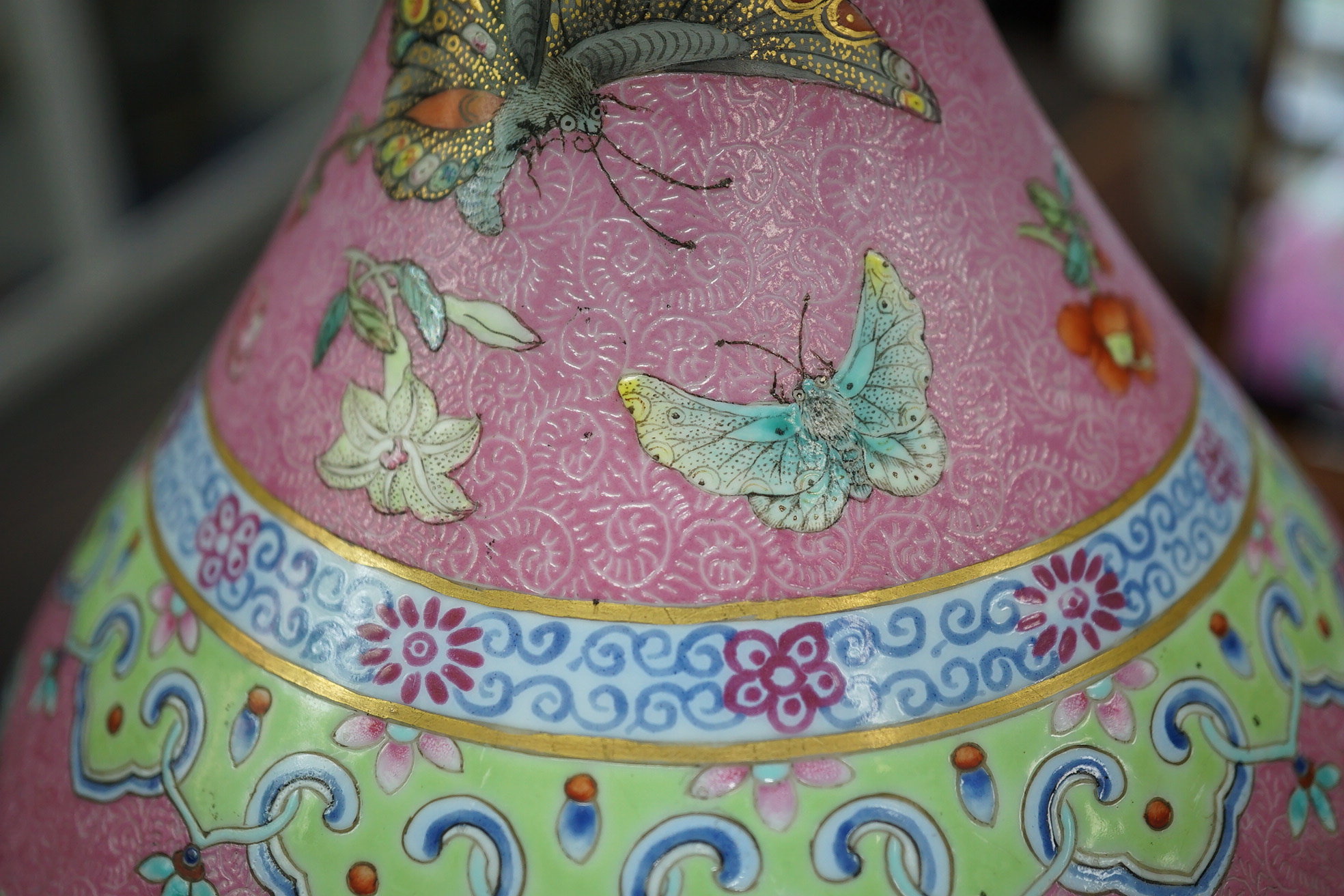 A Chinese pink-ground sgraffito pear-shaped vase, yuhuchunping, Daoguang six character seal mark and of the period (1821-50)